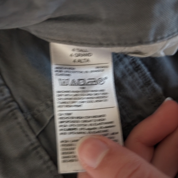 Old Navy Skinny Khaki Pants - Picture 7 of 11